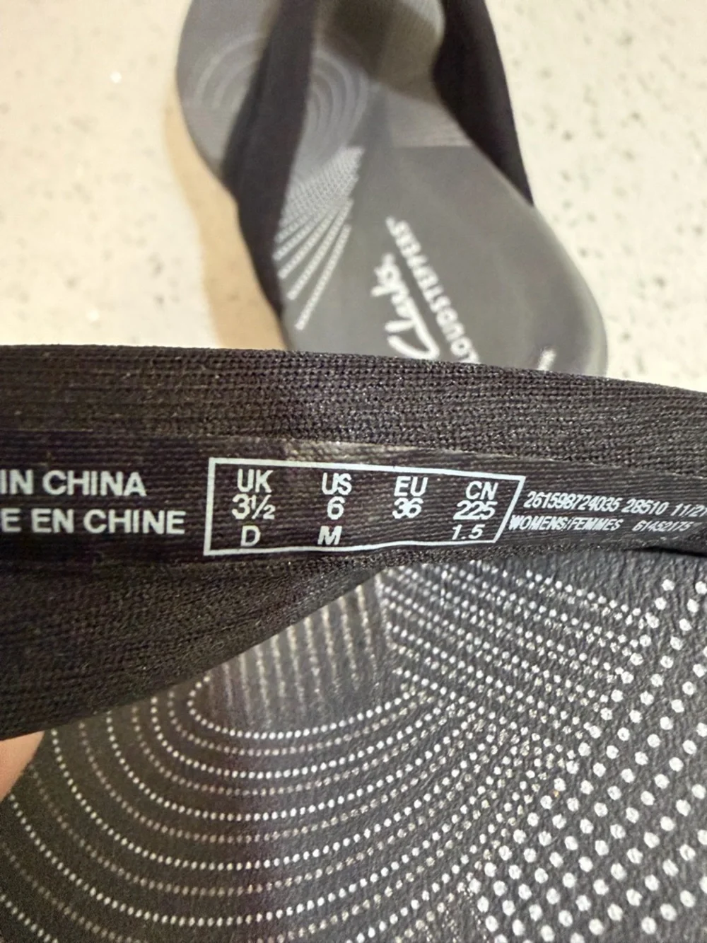 Clark’s Cloudsteppers Arla Kaylie Flip Flop Sandals Black / Grey Size 6